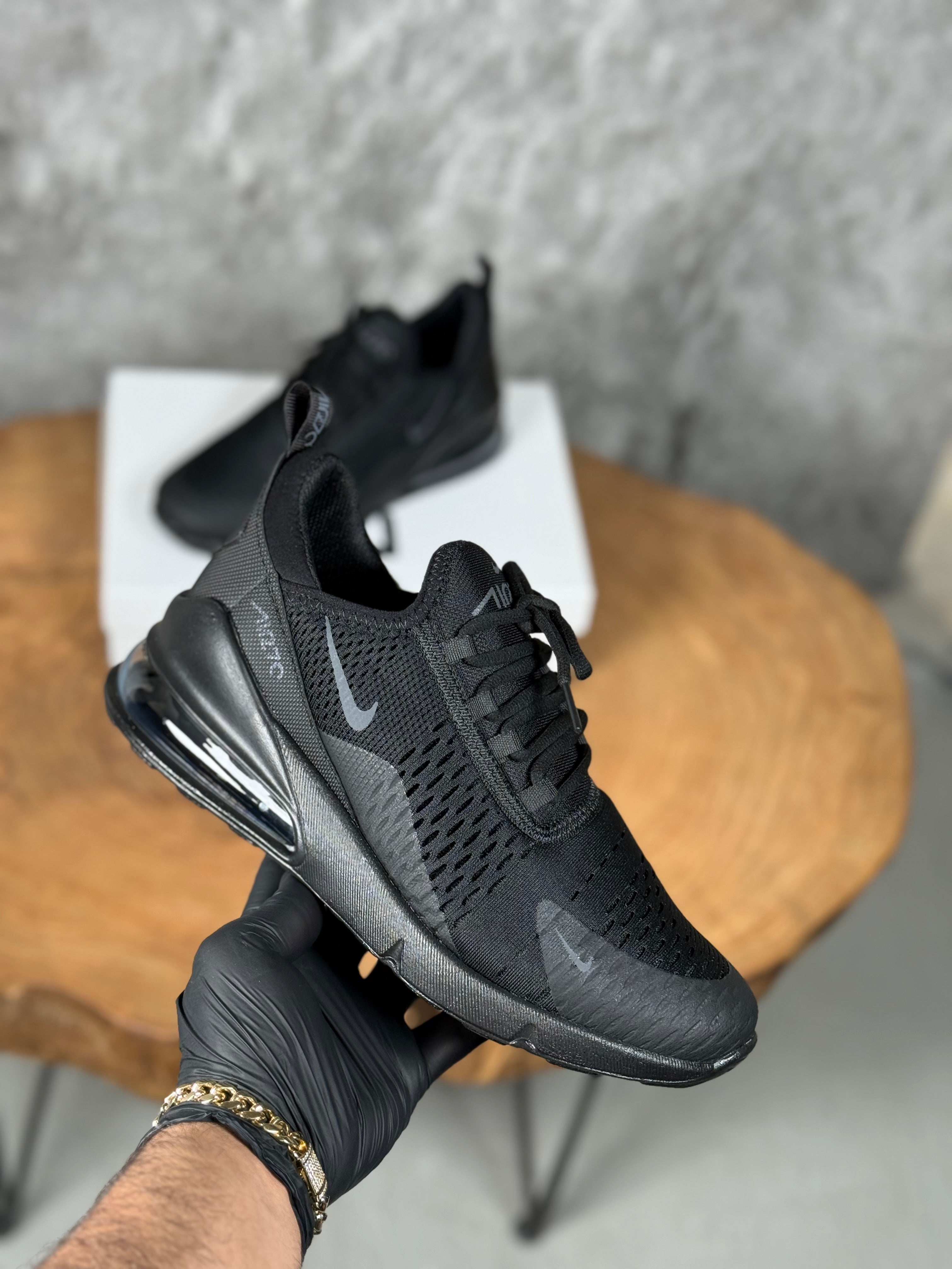 NIKE 270 MODELİ