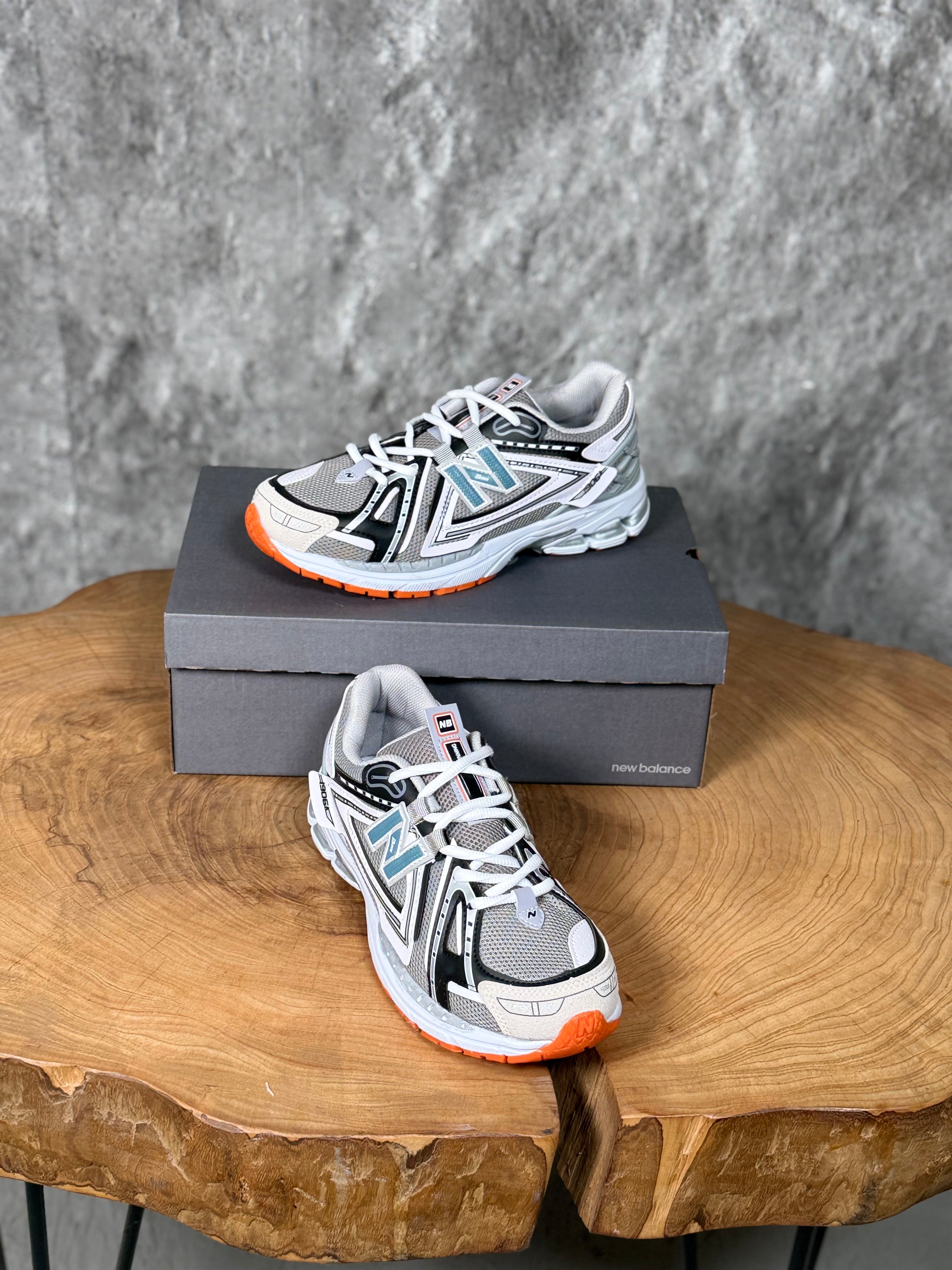 NEW BALANCE 1906 GÜMÜŞ - TURUNCU taban