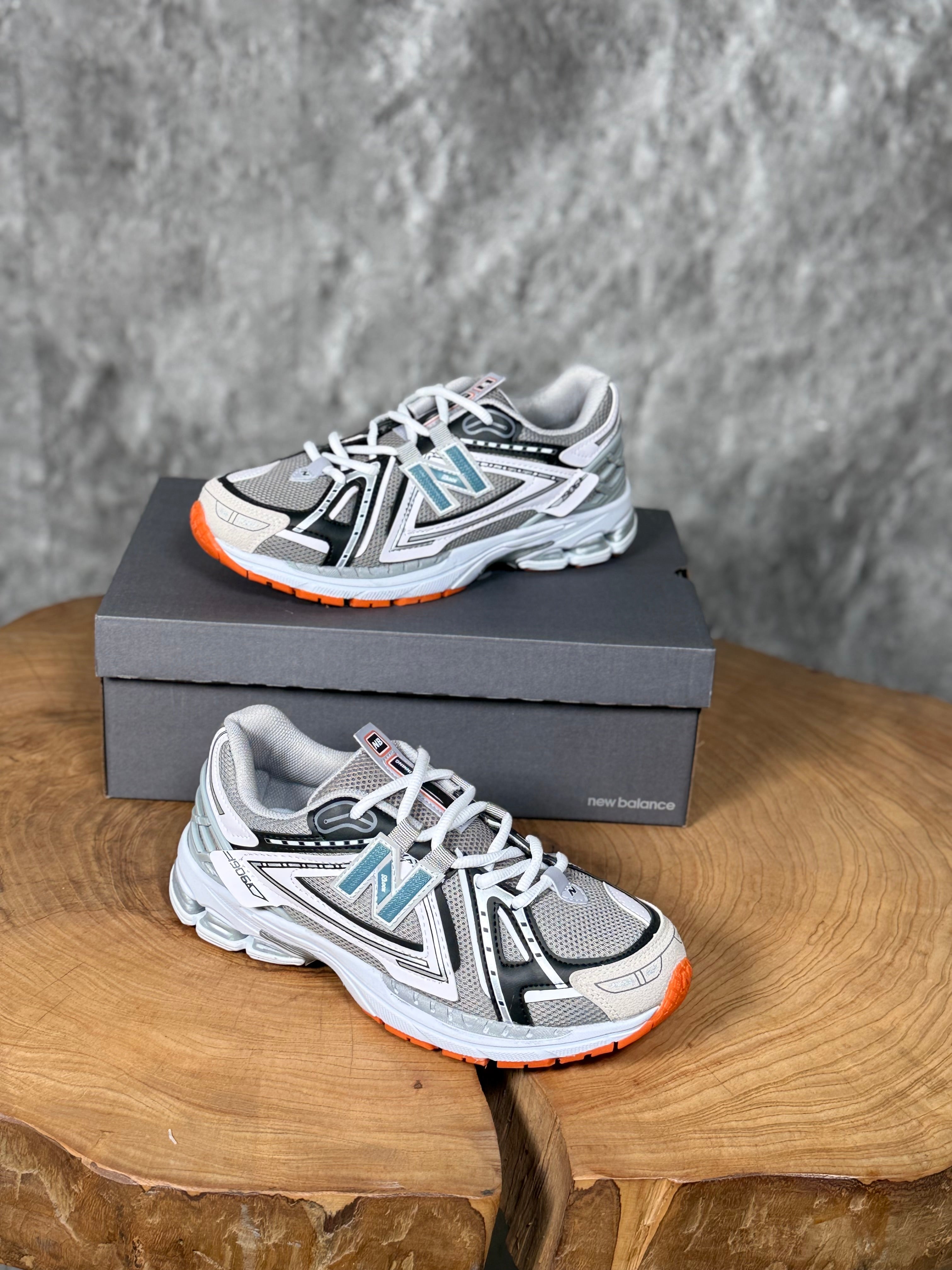 NEW BALANCE  1906 BEYAZ MODELİ