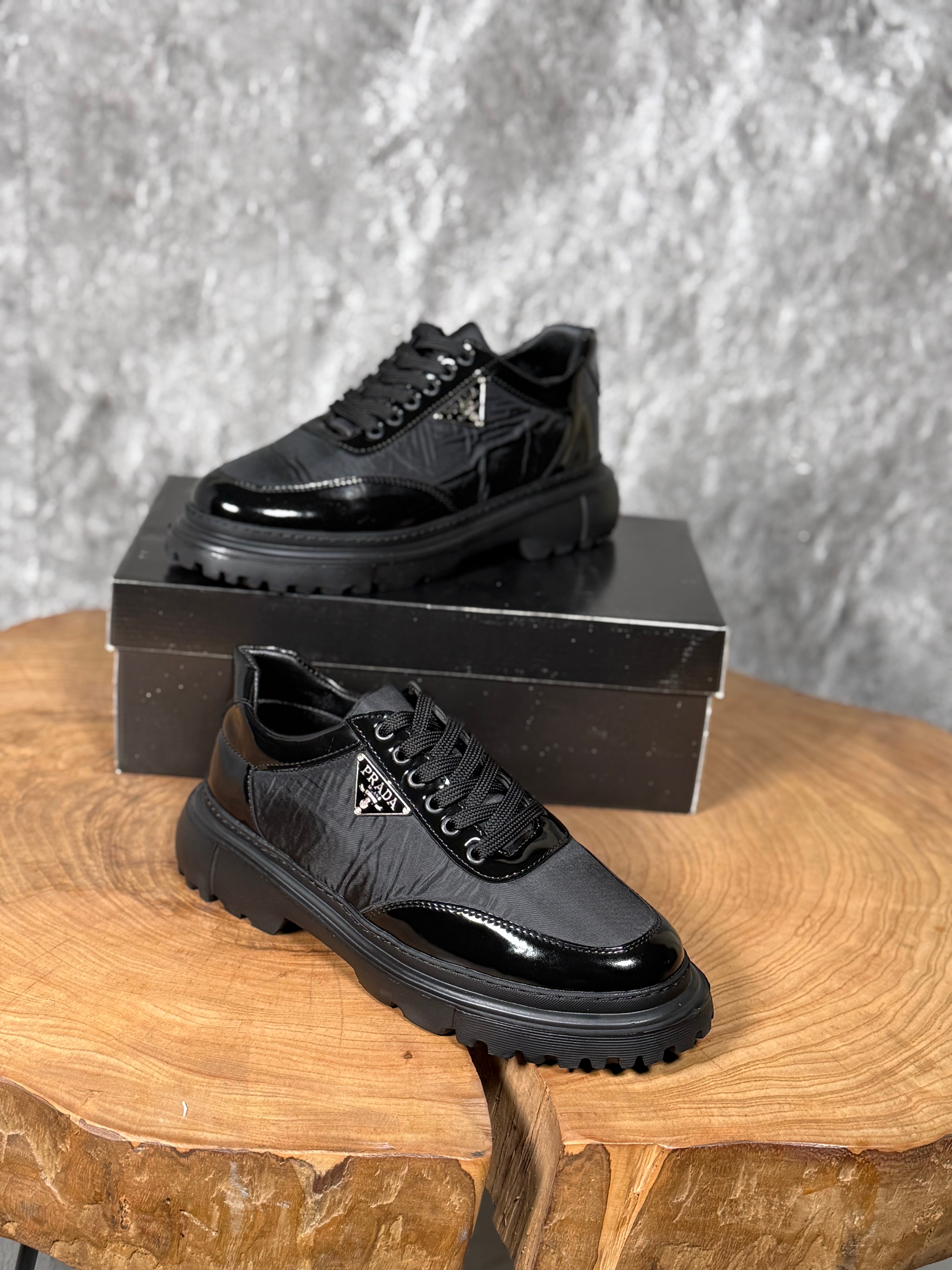 PRADA KLASİK İTALYAN