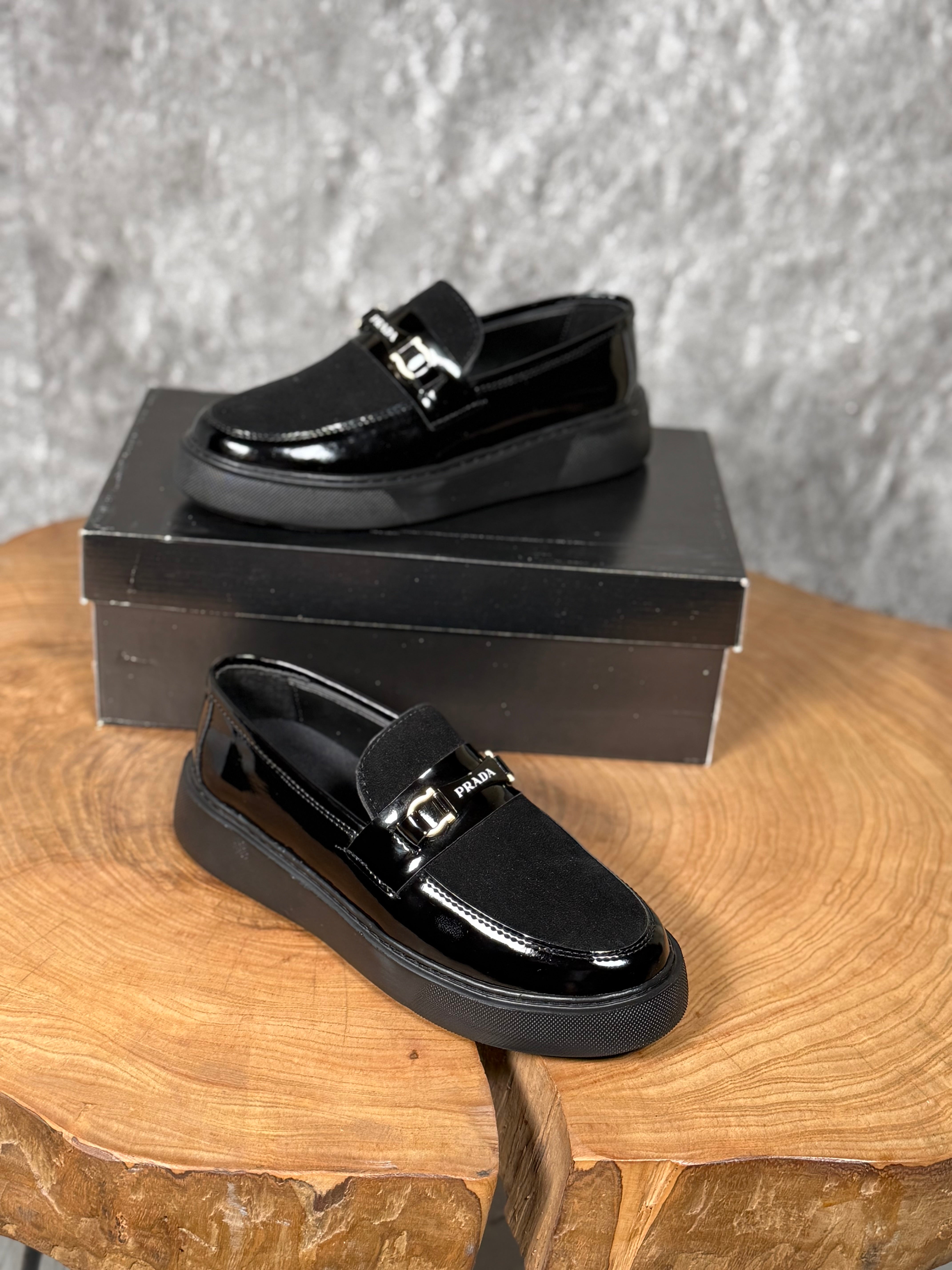 PRADA KLASİK RUGAN -SÜET AYAKKABI