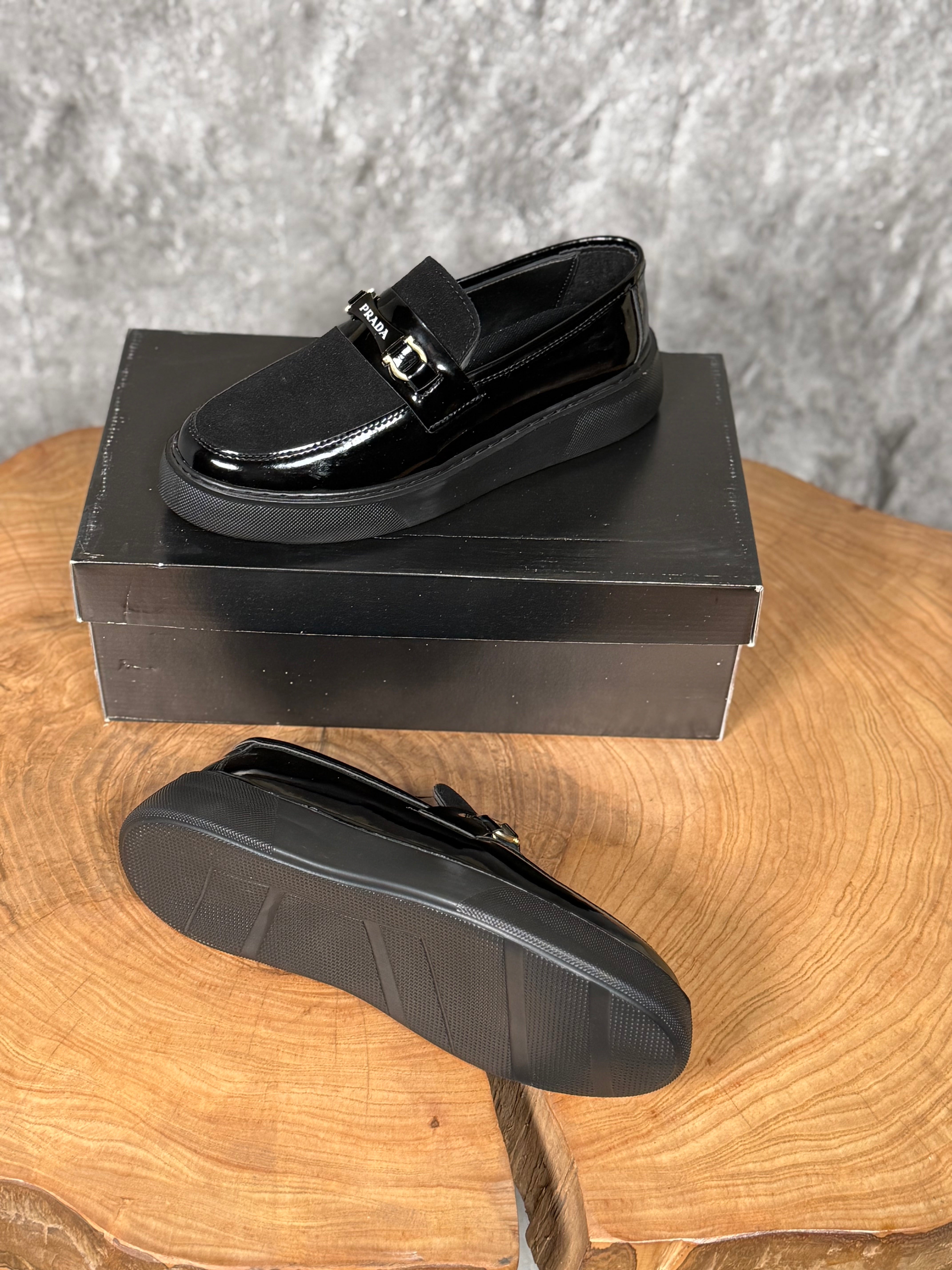 PRADA KLASİK RUGAN -SÜET AYAKKABI