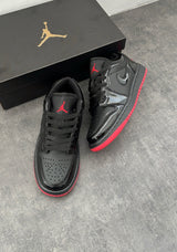 NIKE JORDON..
