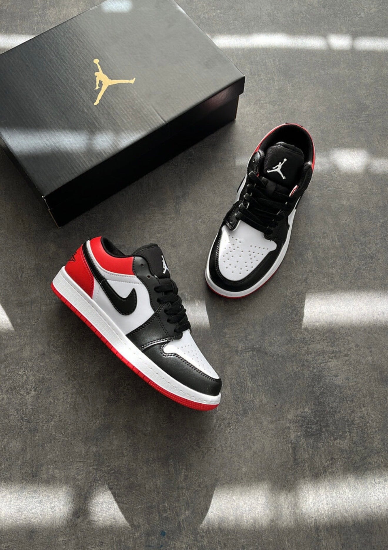 NIKE JORDON..