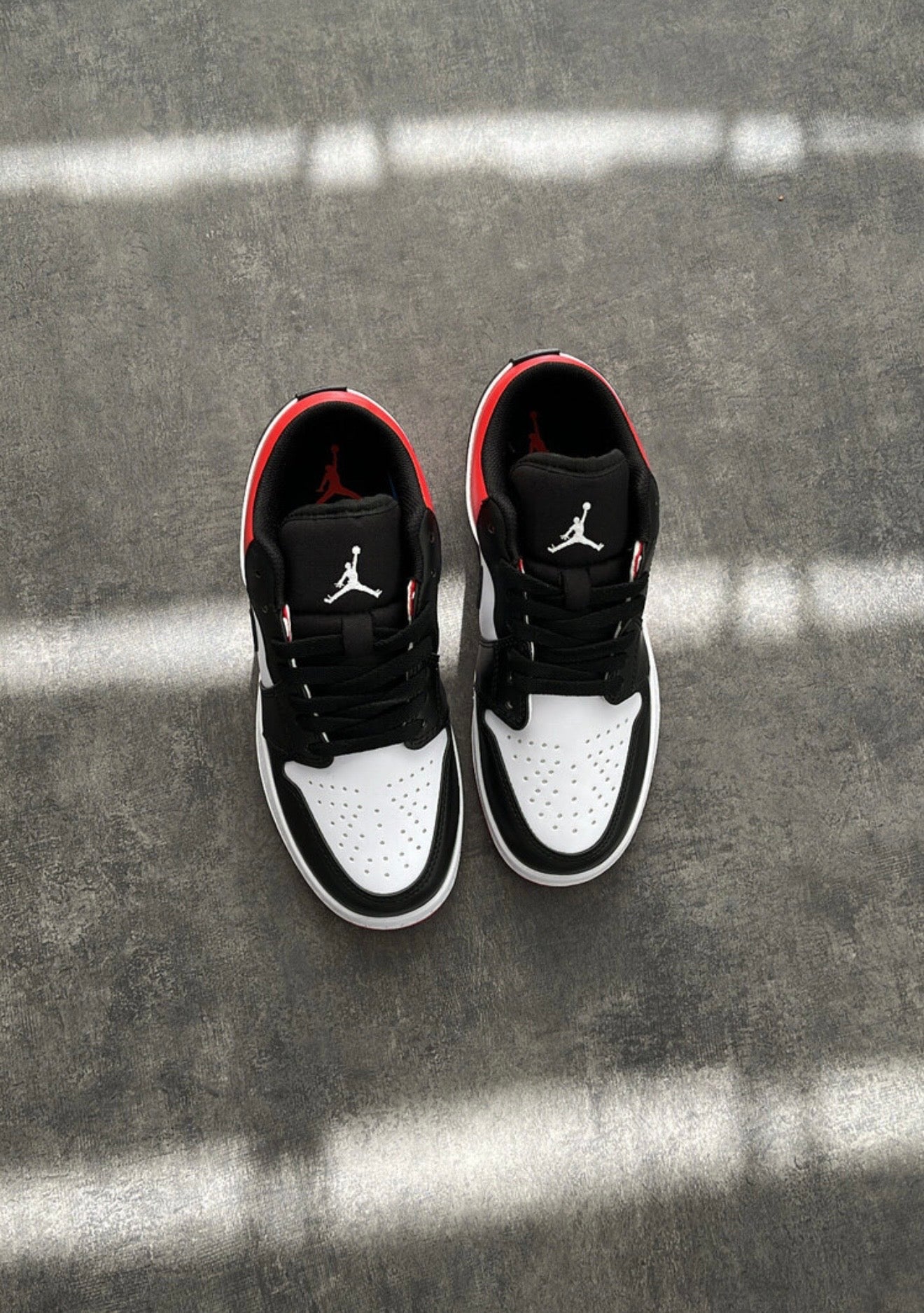 NIKE JORDON …