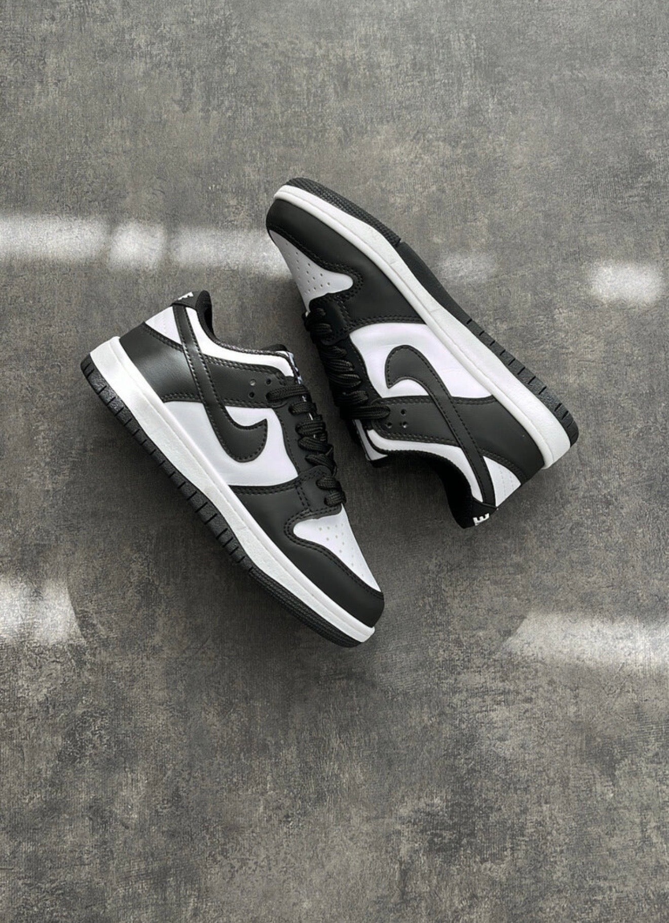 NIKE DUNK