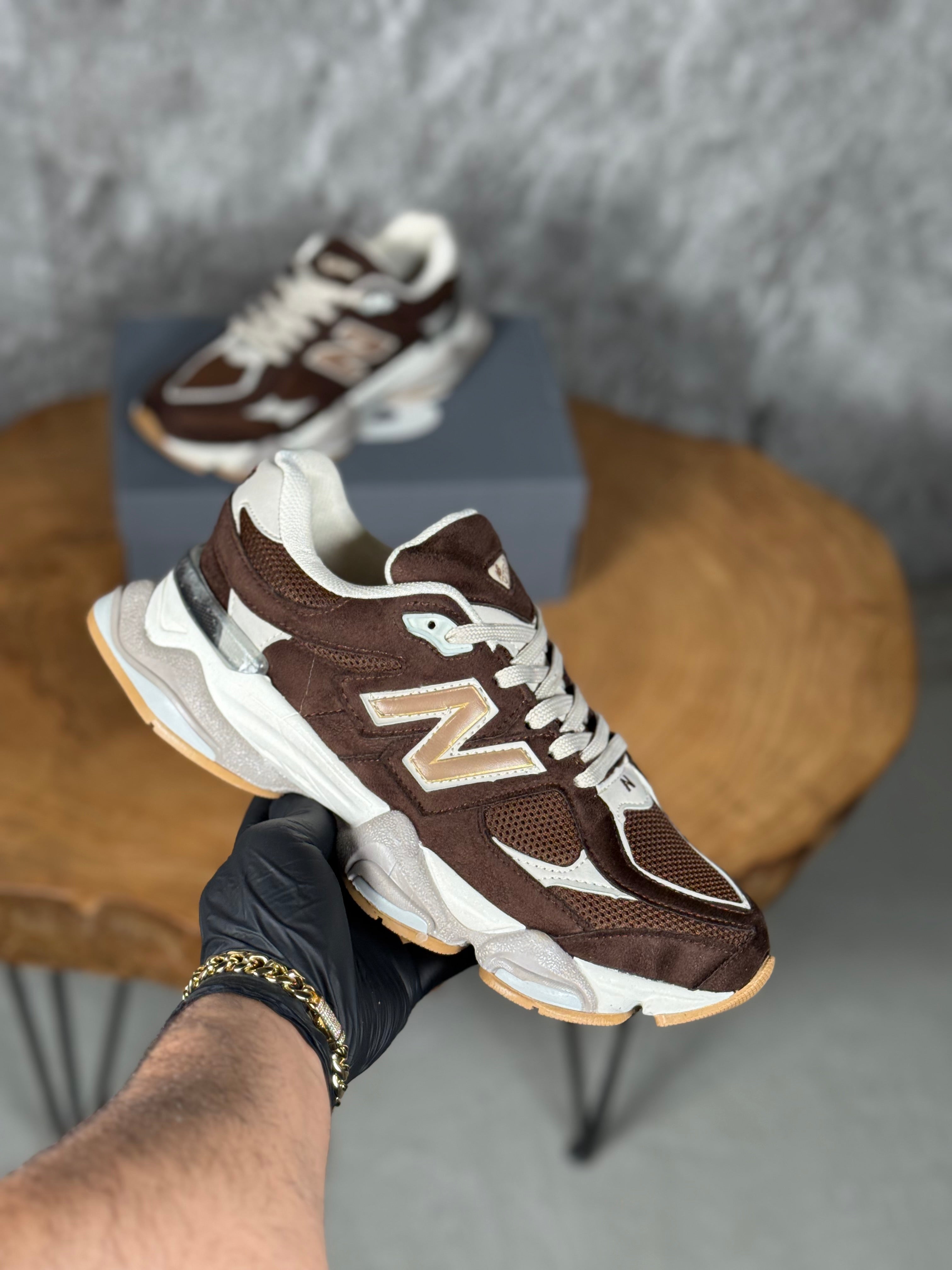 İTHAL SİYAH- BEYAZ NEW BALANCE 9060 MODEL