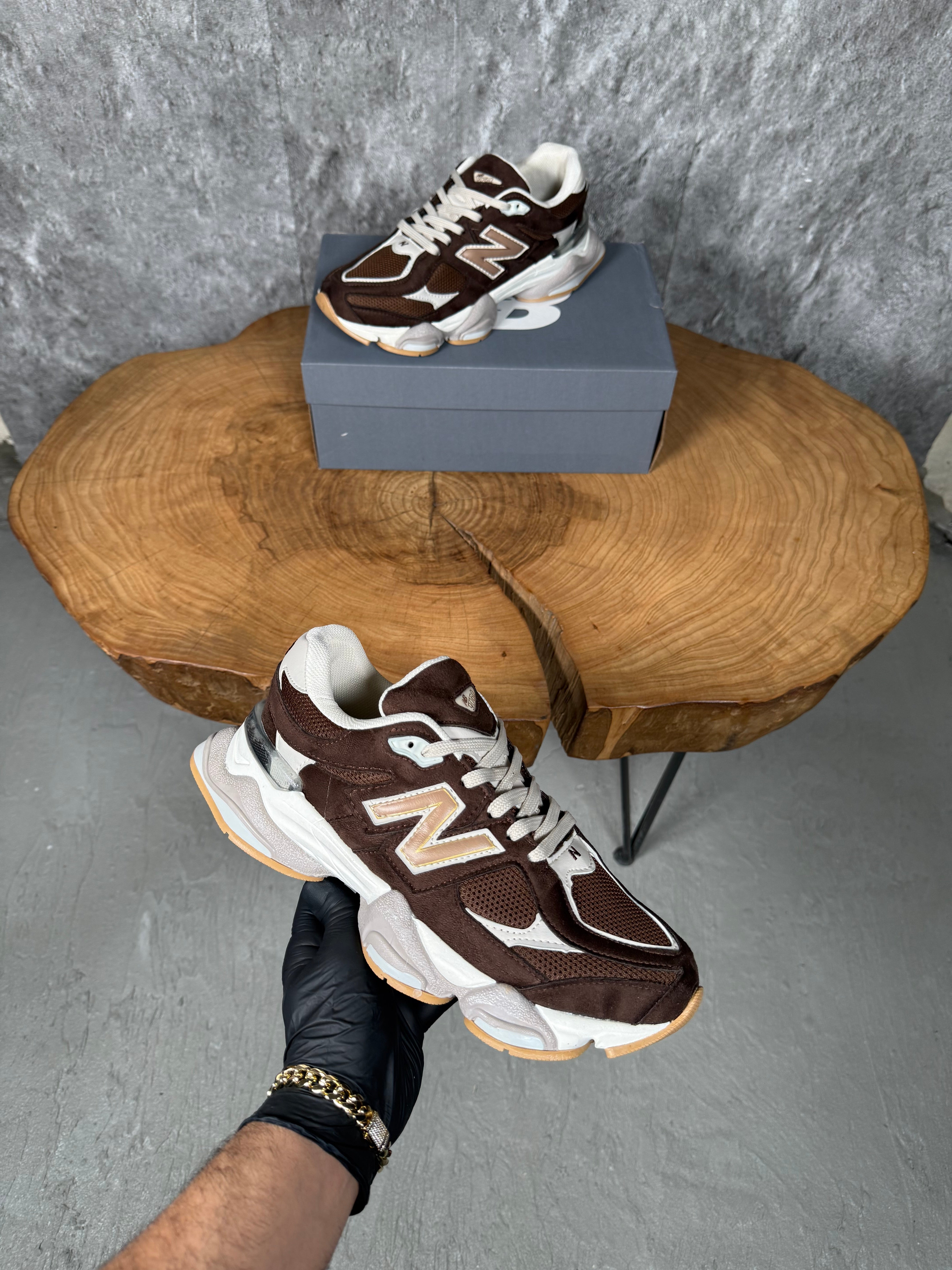 İTHAL SİYAH- BEYAZ NEW BALANCE 9060 MODEL