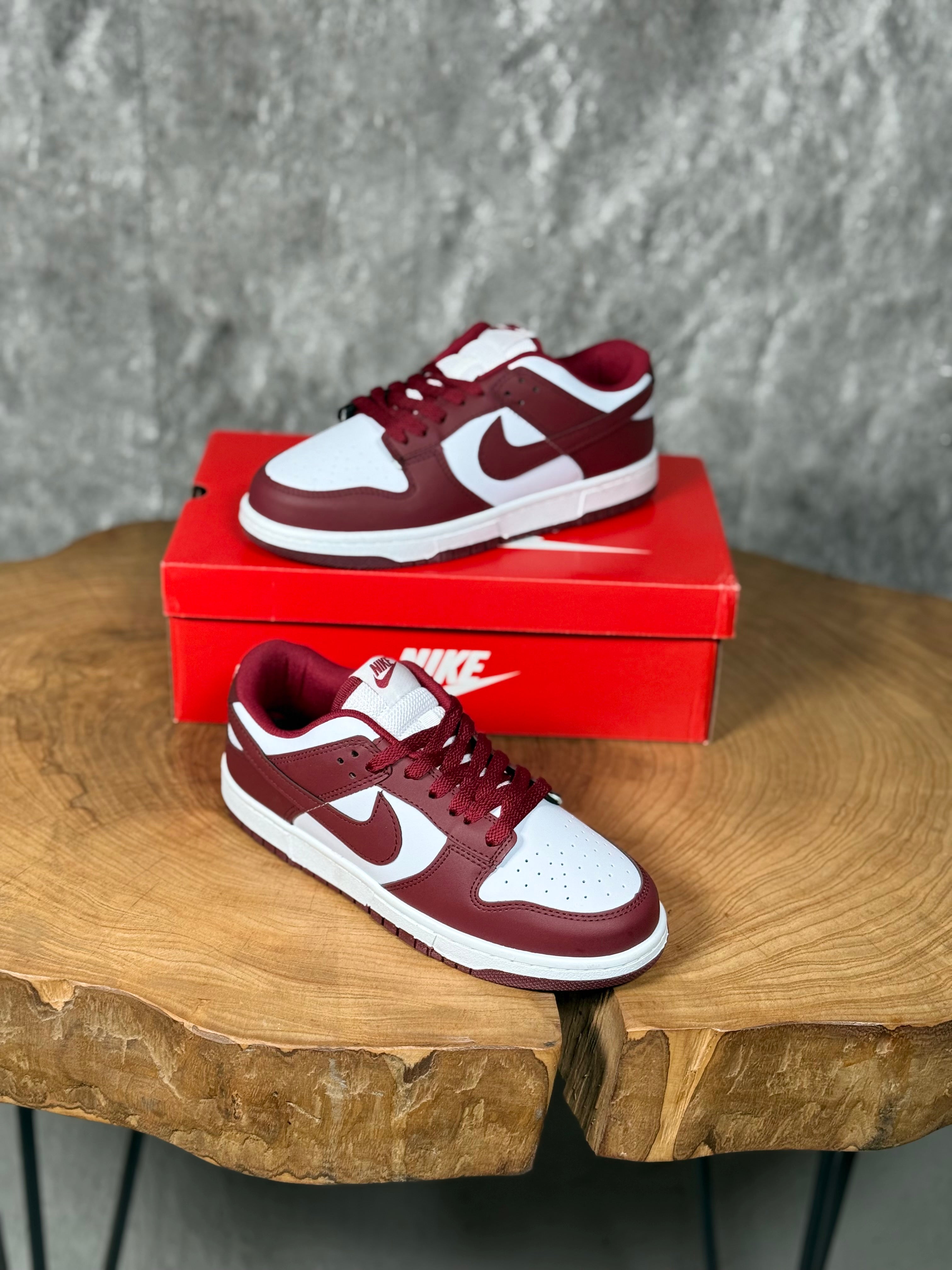NK DUNK LOW MODEL