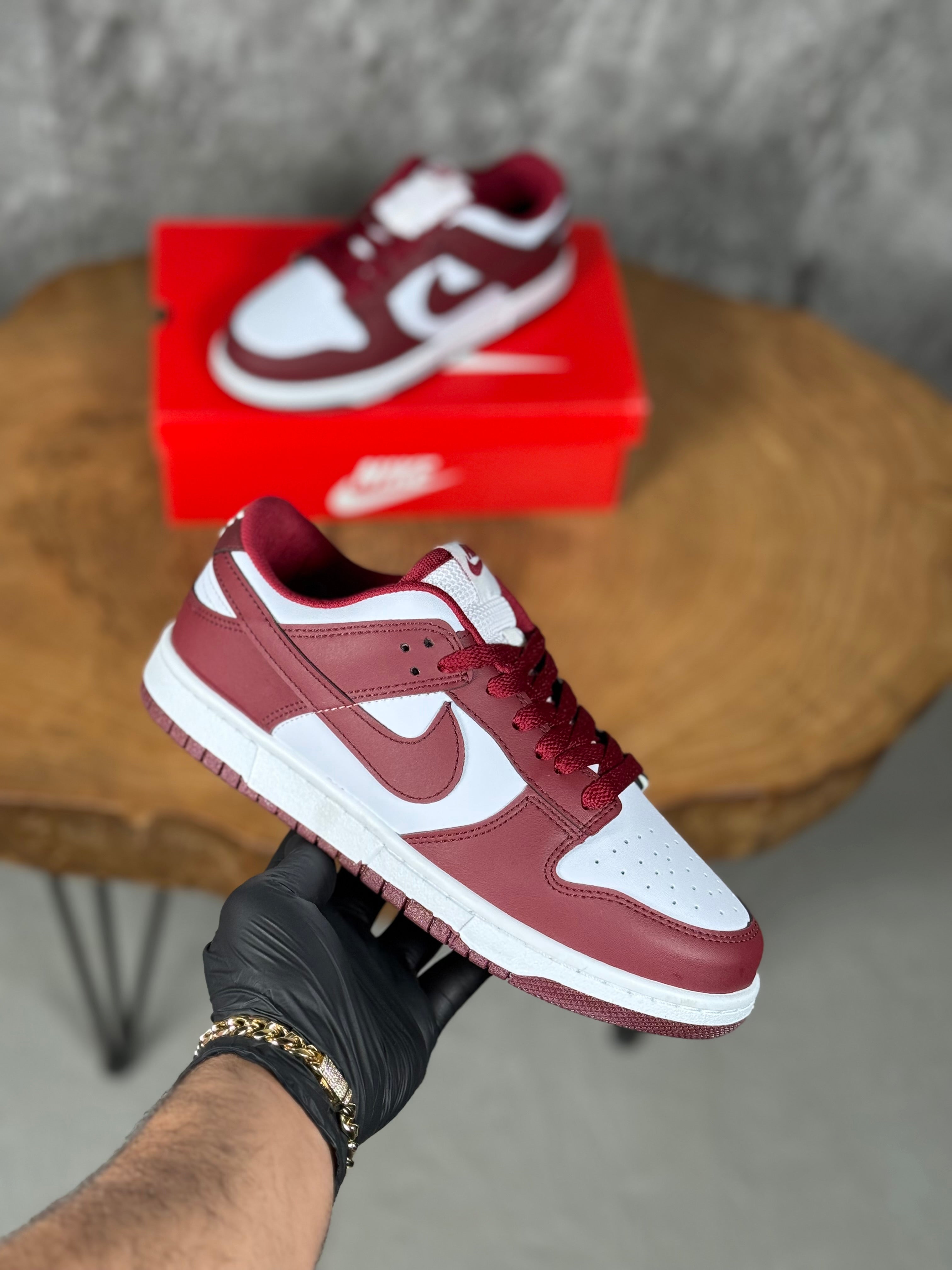 NK DUNK LOW MODEL