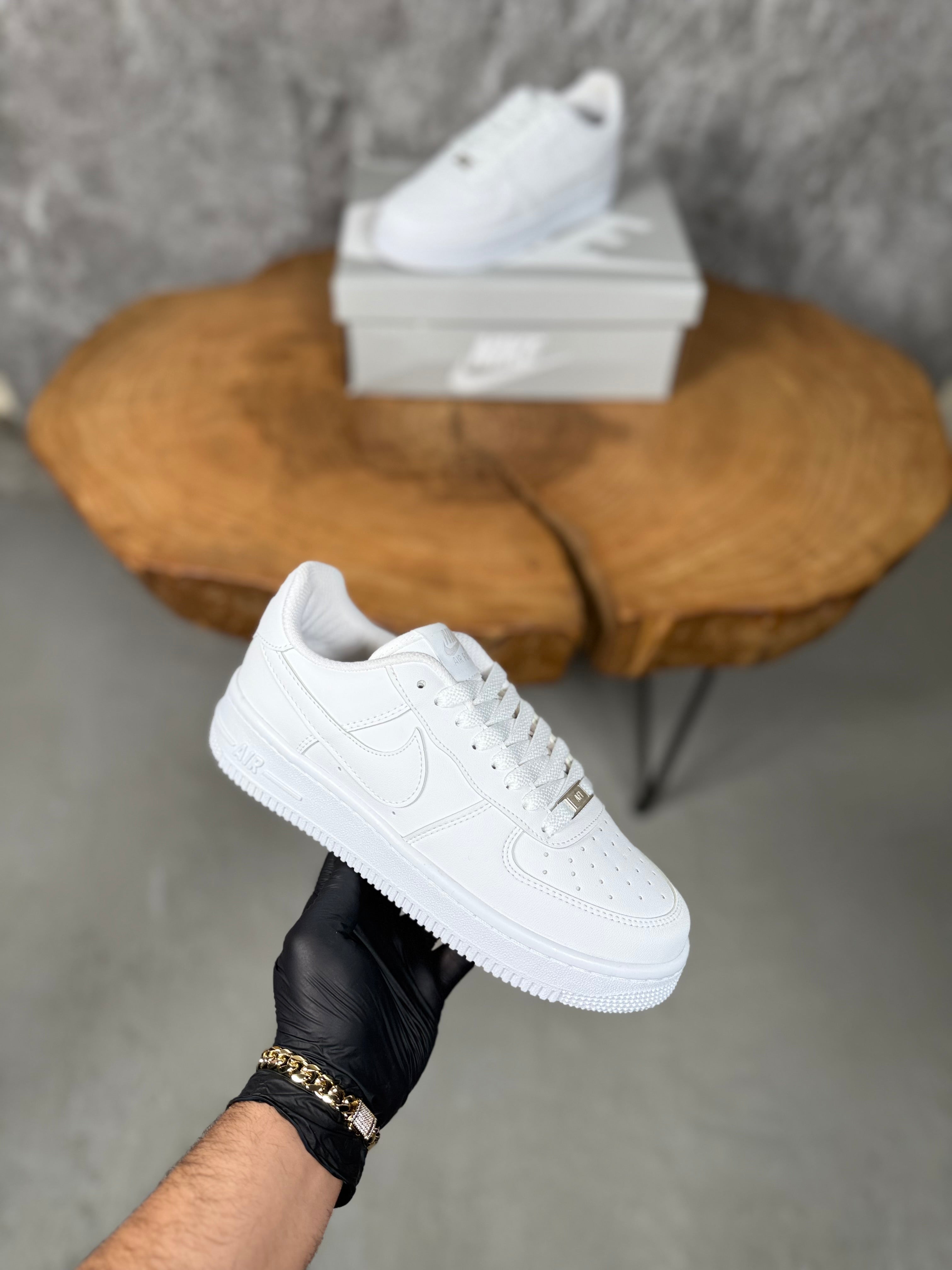 NIKE (AF ) AIR FORCE MODEL