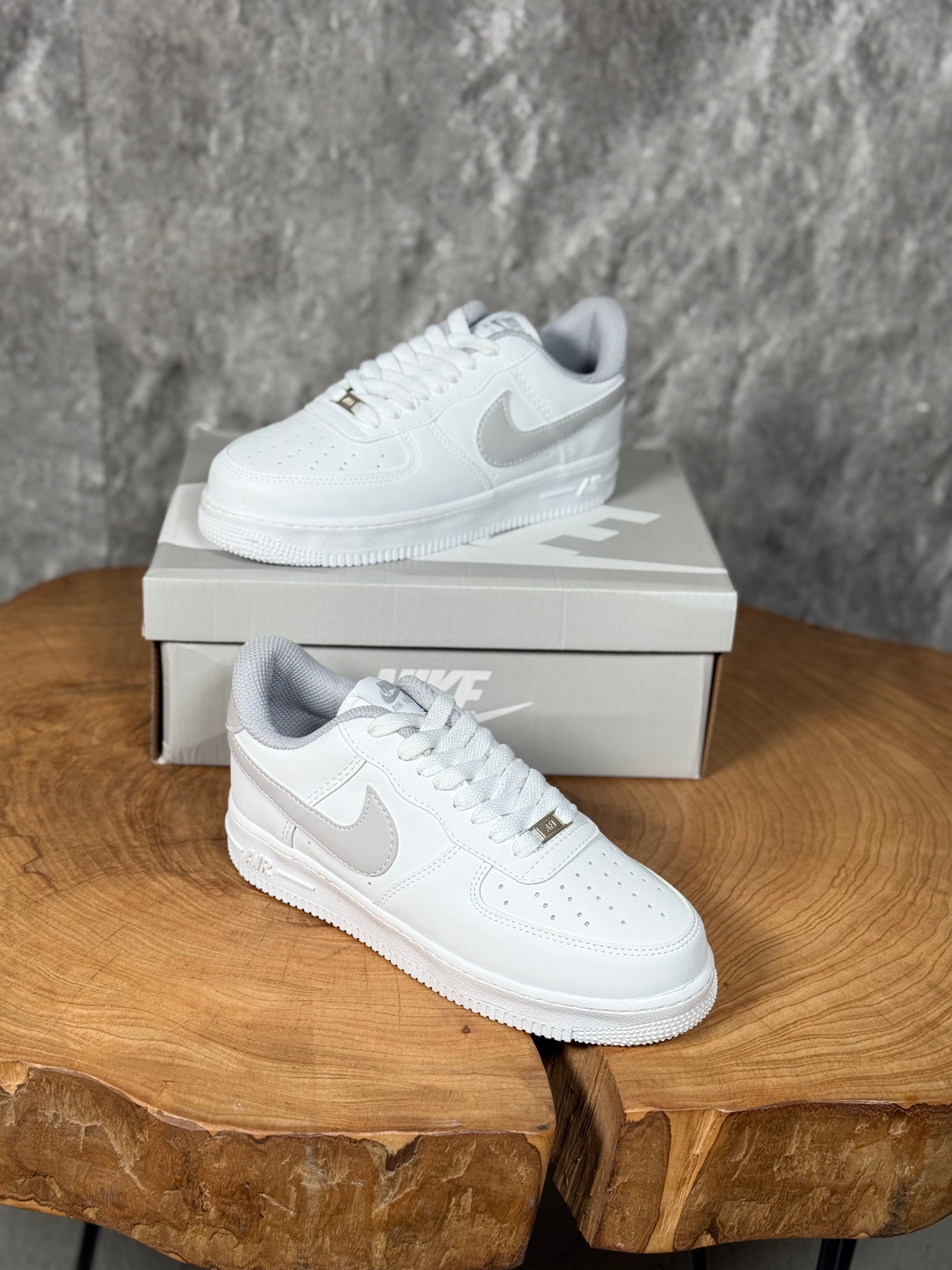 NIKE (AF ) AIR FORCE MODEL