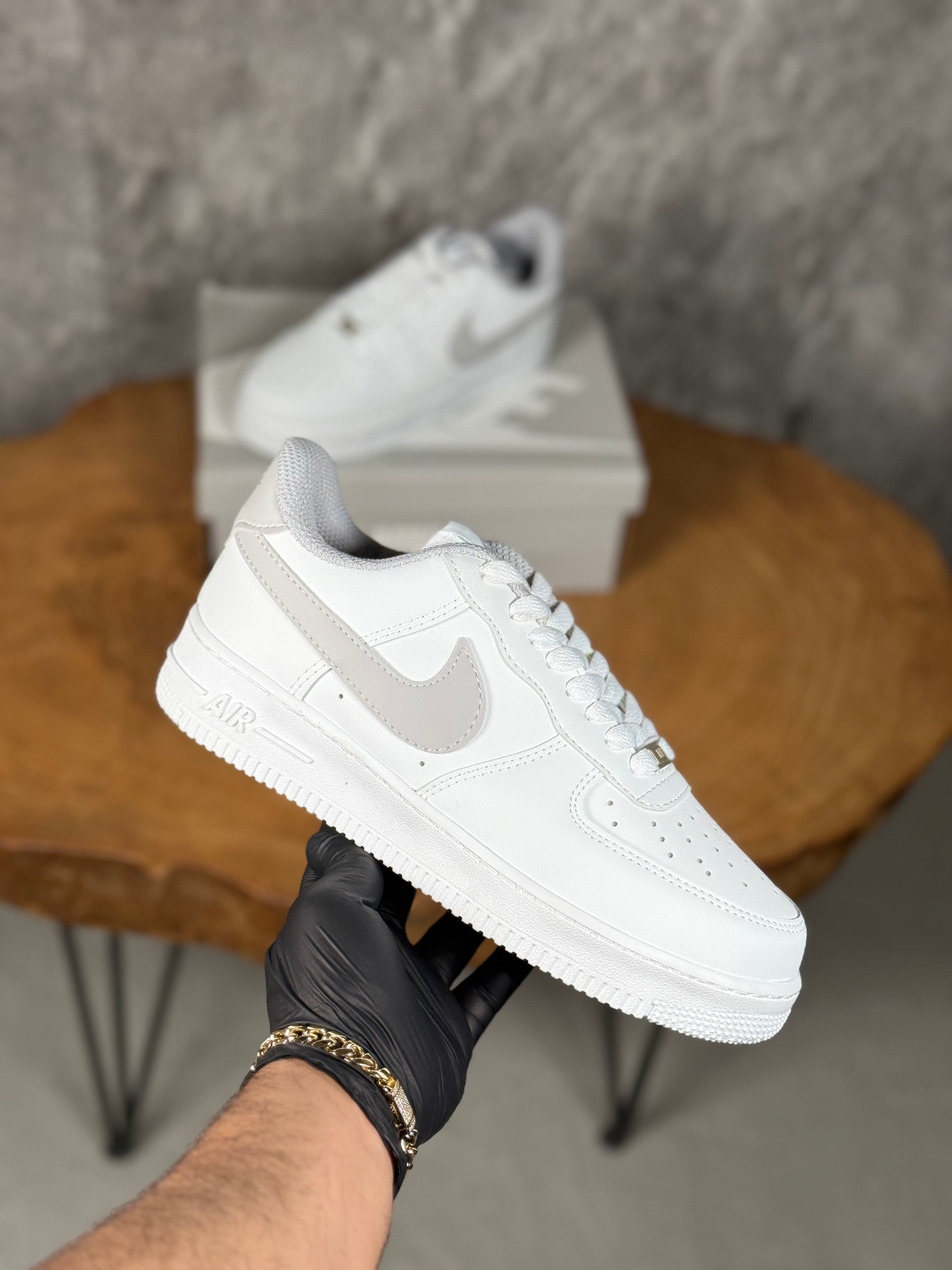NIKE (AF ) AIR FORCE MODEL