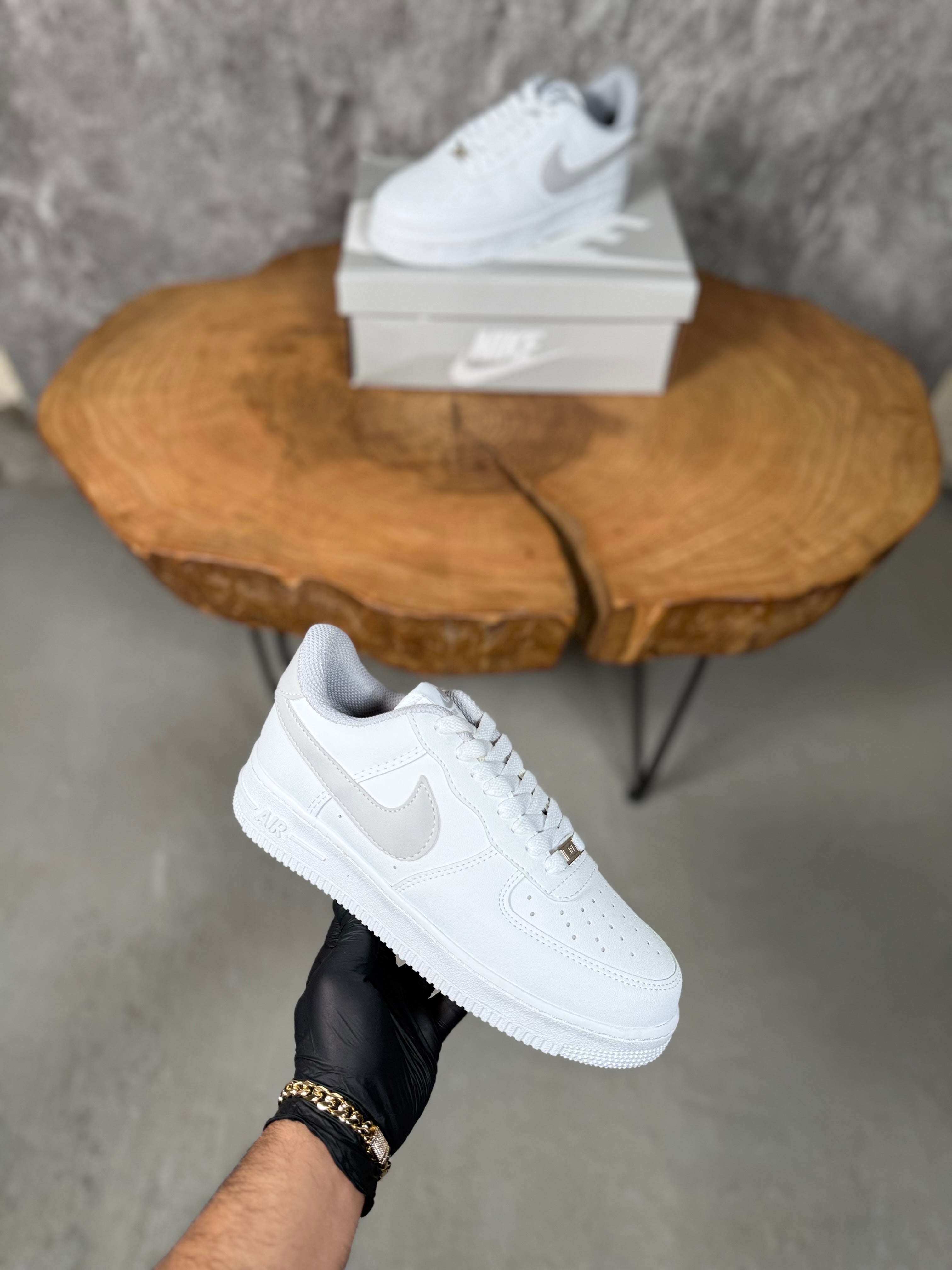 NIKE (AF ) AIR FORCE MODEL