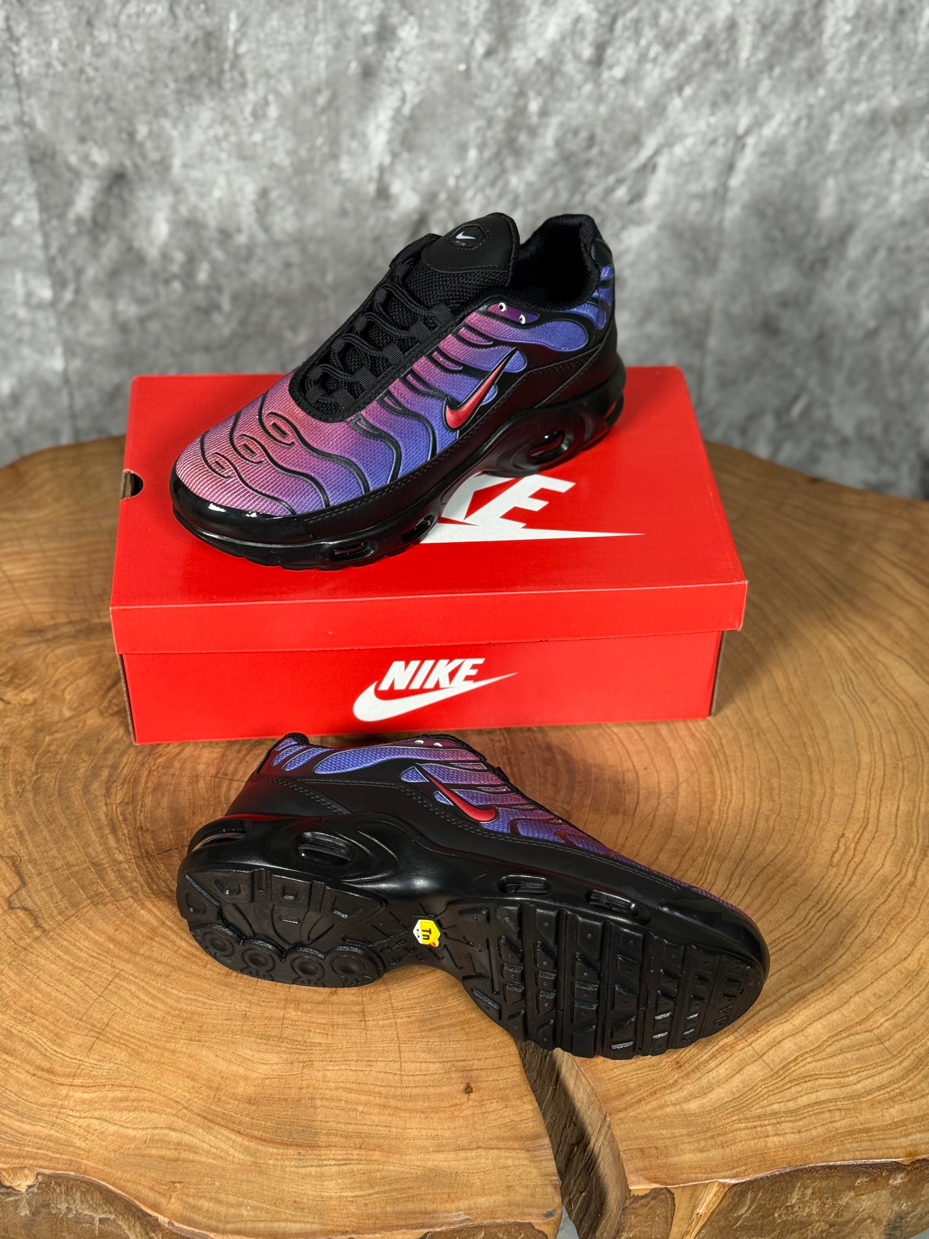 NIKE TN Modeli