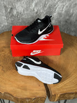 NIKE ZOOM PEGASUS MODEL