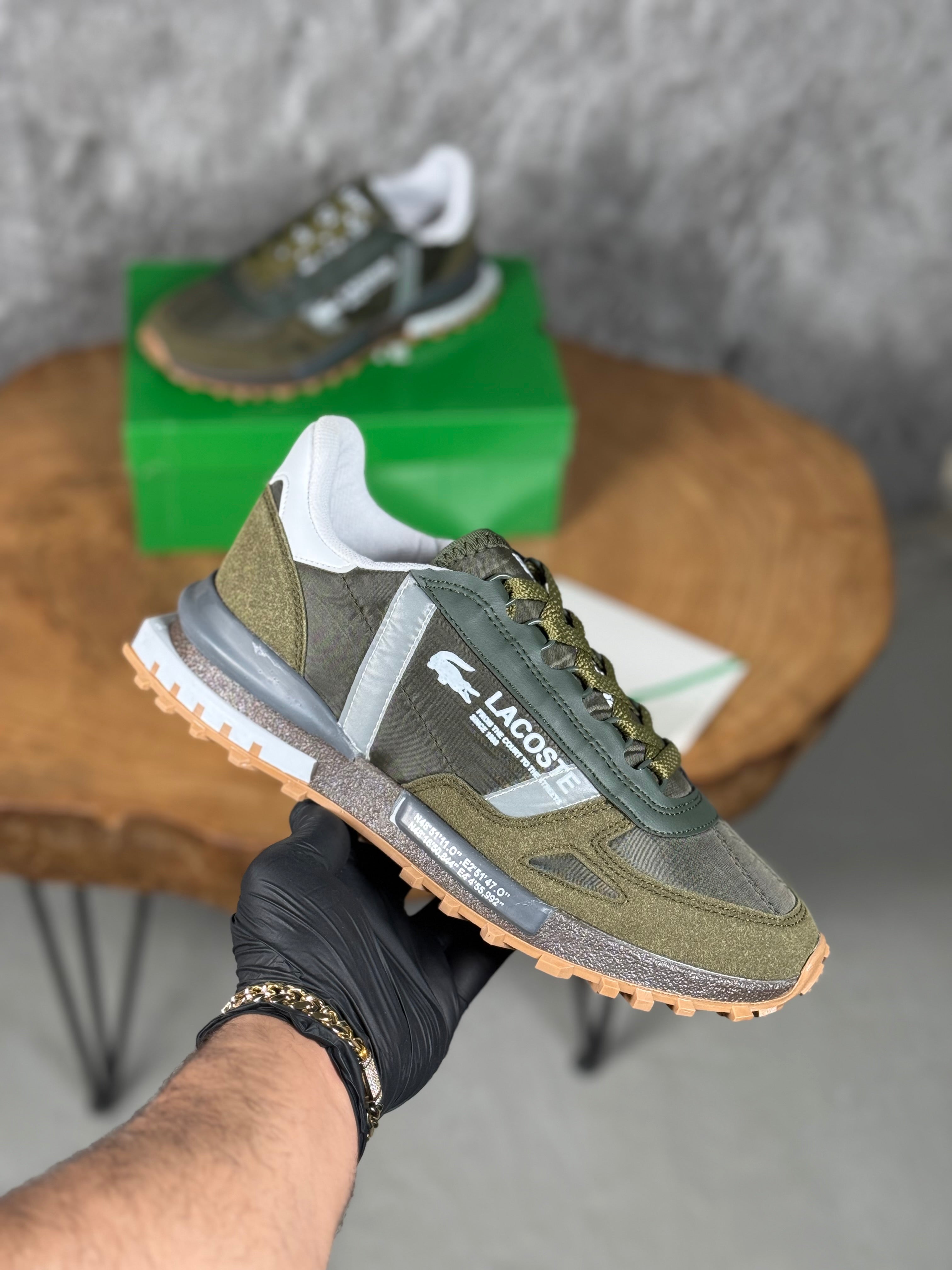 LACOSTE MODEL