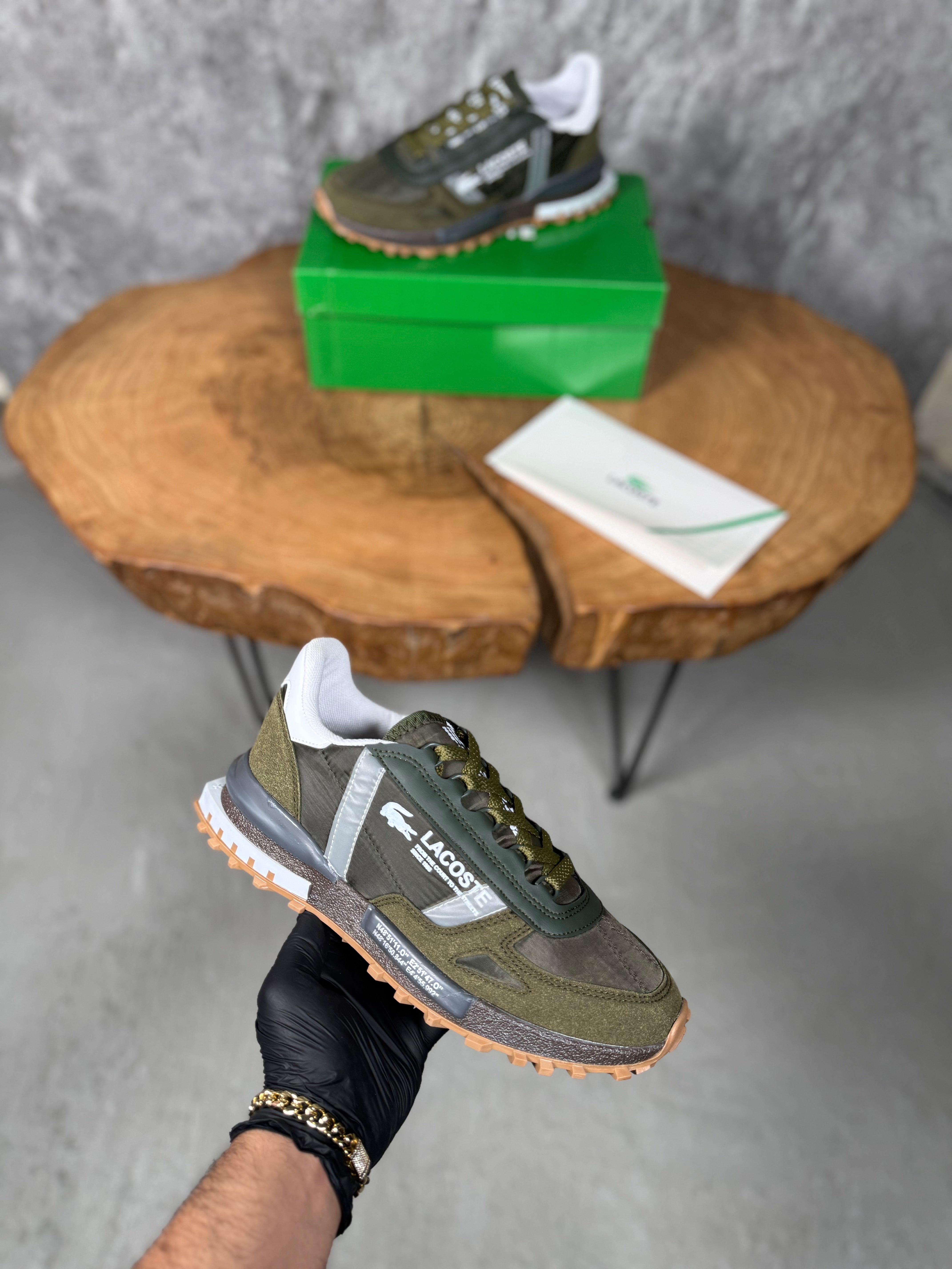 LACOSTE MODEL